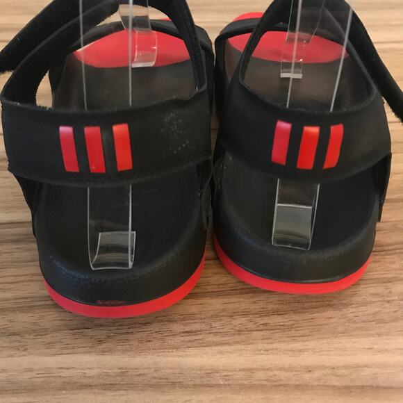 Womens Adidas ADILETTE SANDALS Black/Red HP3008 Size 7 - Picture 4 of 6